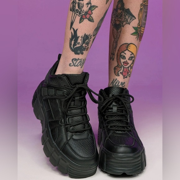 BERNESS Shoes - BERNESS black elevated platform sneakers